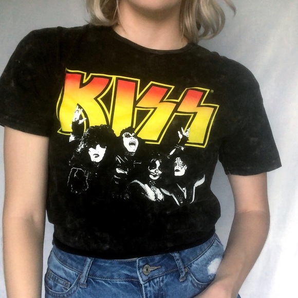Kiss NWOT Distressed Graphic Tee - Picture 2 of 5